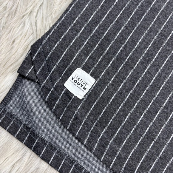 Native Youth Men's L Gray Pin Stripe Knit Tee Top Streetwear Blokecore Urban - Picture 2 of 5